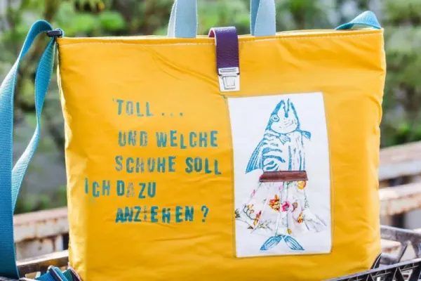 Gelbe Patchworktasche mit Henkel