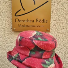Dorothea Rödle Erdbeerhut, Stoff 