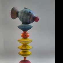 Skulptur / Frau mit Fisch