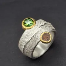 Ring - Ossasepia . Silber . Feingold . Turmalin . Rostblech 
