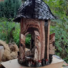 Eine Laterne aus marmorierten Ton