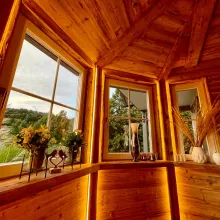 Raumgestaltung mit dem Werkstoff Altholz