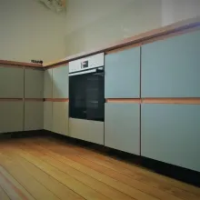 Küche mit Linoleumfront, salbei