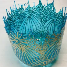 AQUA Windlichter aus Fiberglas - nachträglich mit goldener Mandala-Malerei verziert