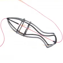 Fischkokon aus sulfidiertem Silber, rotes Garn