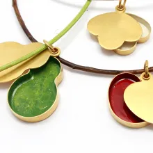 3 Amulette " harvest" Silber ,dick feingold plattiert, bunt lackiert