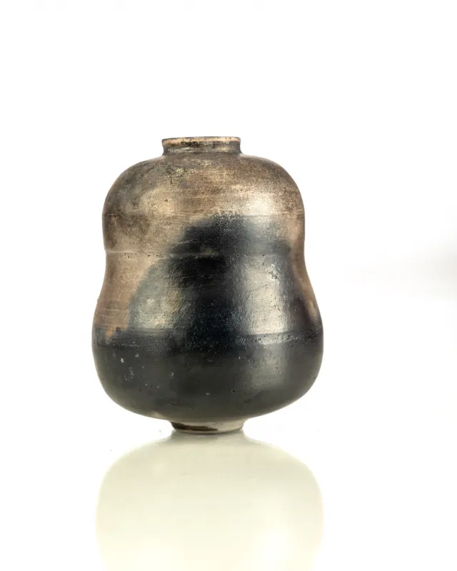 Rauchbrandvase in Erdnußform