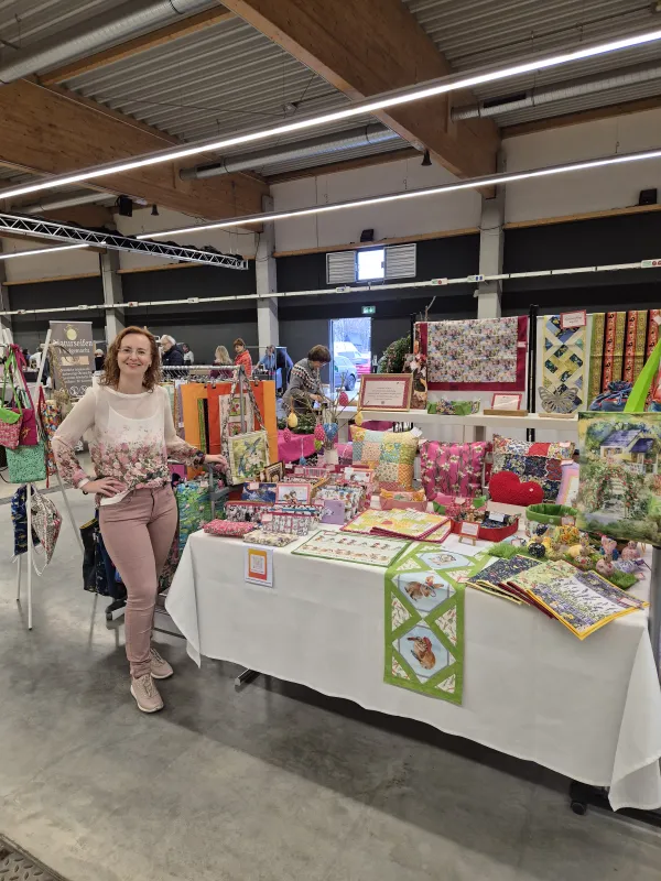 Verkaufsstand auf dem Kunsthandwerkermarkt in Landshut