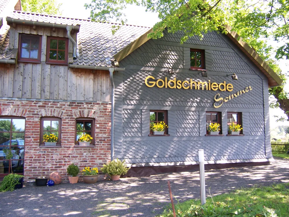 Unser Standort mit Atelier und Schmiede