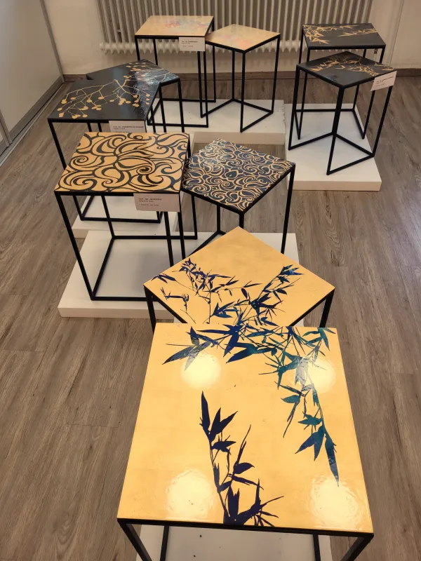 Exklusive Tisch-Sets mit Blattgold-Design, Unikate, florales Golddesign