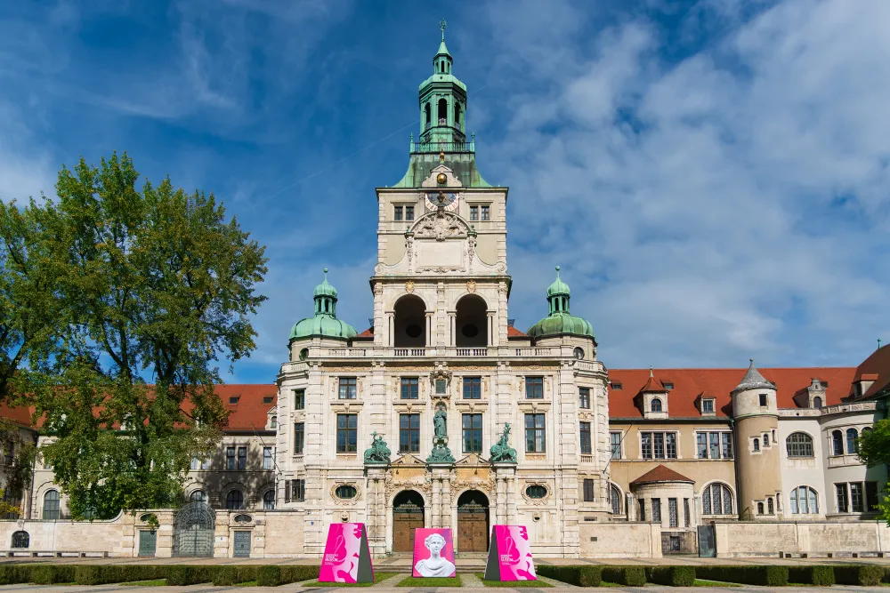 (c) Bayerisches Nationalmuseum, Foto: Bastian Krack Außenansicht des Bayerischen Nationalmuseums