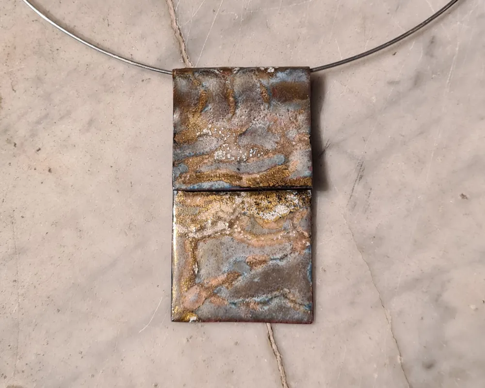 Anhänger von ORONDA mit Emailkunst von Margarete Weidling-Roehse