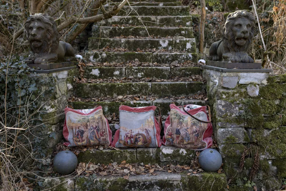 Jott and Daughters 1