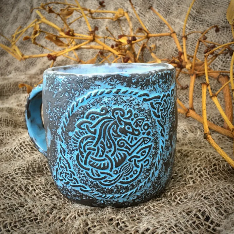 Geschirr im nordischen Stil