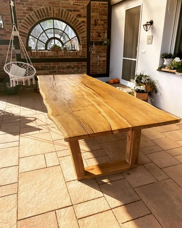 Individueller Gartentisch