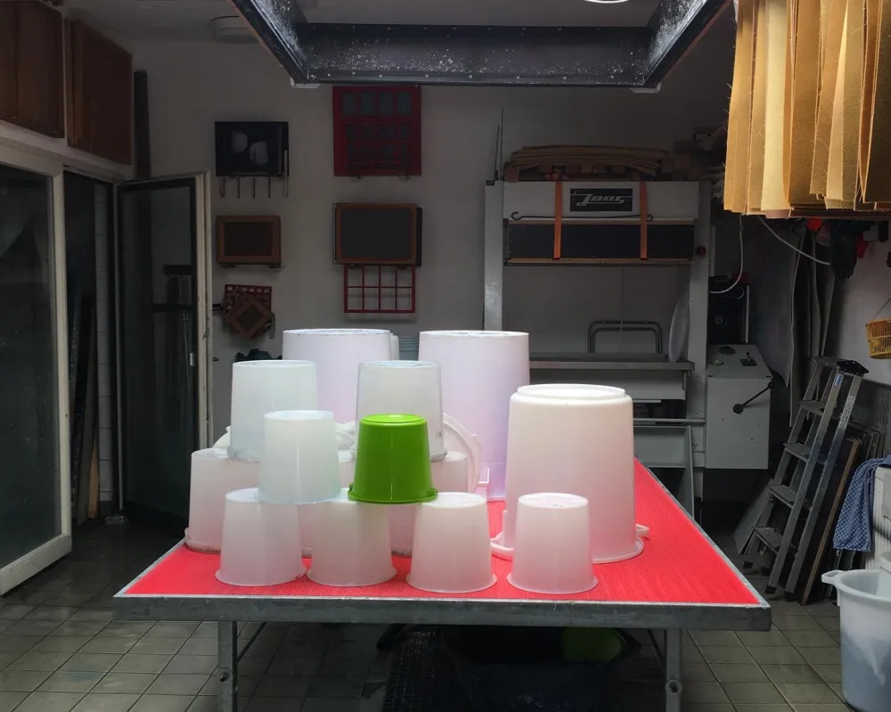 Blick in die Werkstatt vom Papierwerk Glockenbach