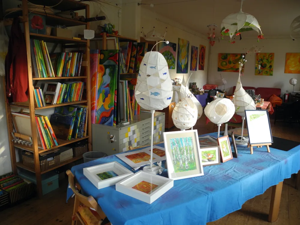 Antje Seewald Bilder, Lampen u.a. im Atelier Antje Seewald