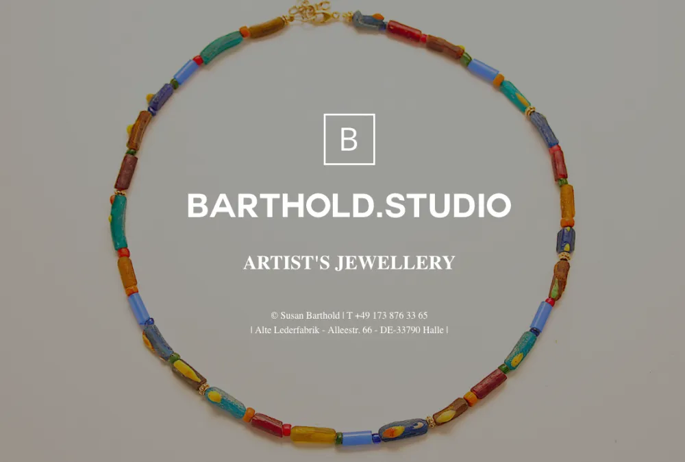 Halsschmuck aus antiken Glasperlen - www.Barthold.Studio