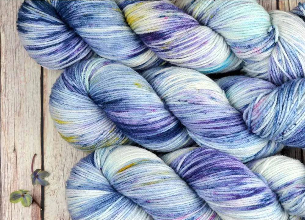 Handgefärbte Garne, blaumeliert