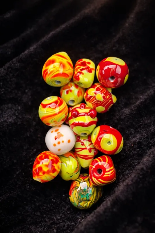 Glasperlen in FRühlingsoptik