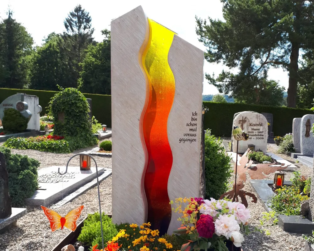 Individuell gestaltete Gläser für Grabmale 