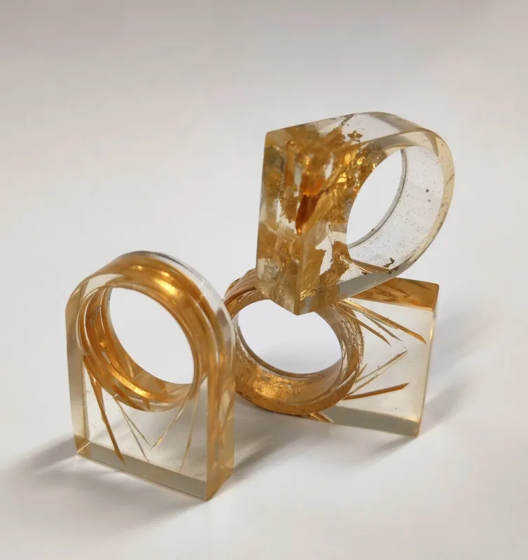 Exklusiver Schmuck aus Blattgold und Acryl - Designerin Barbara Feldmann (Schwabach)