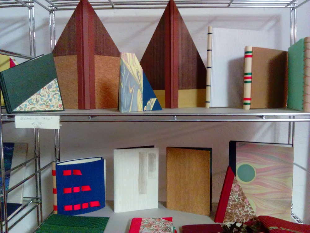 Ein Buch muß nicht immer rechteckig sein!