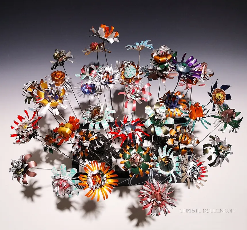 Alu-Blüten, geschnitten und Blüten gestaltet