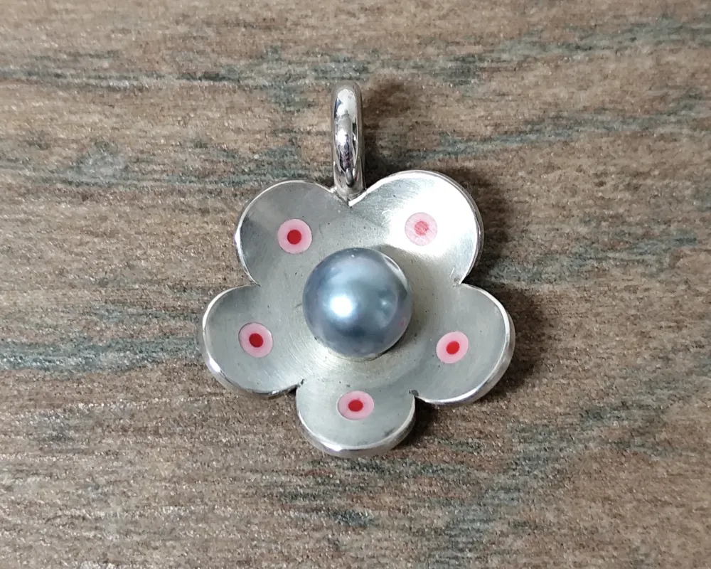 Anhänger mit Zuchtperle (blau)und Colorit in 2 Farben in Silber