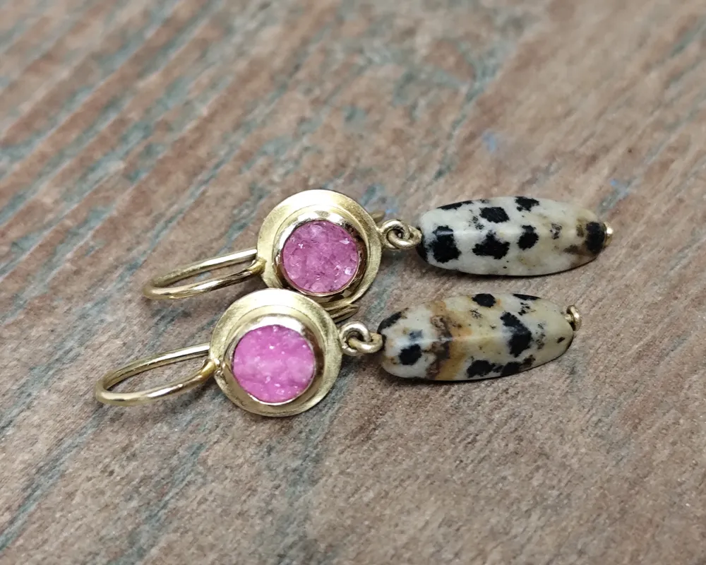 Ohrhänger mit Kobaltcalcit und Leopardenjaspis in 750 GG 