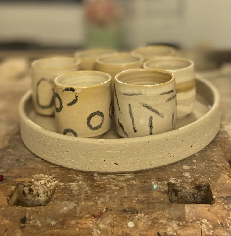 Becher, Steinzeug glasiert