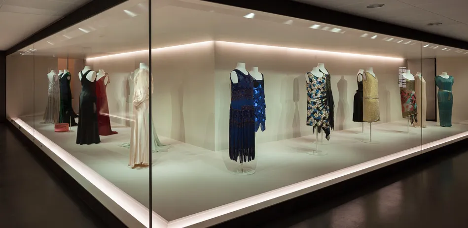 Tanz- und Abendkleider der 1920er- und 1930er-Jahre in der Modegalerie des Kunstgewerbemuseums © Staatliche Museen zu Berlin, Kunstgewerbemuseum / Achim Kleuker