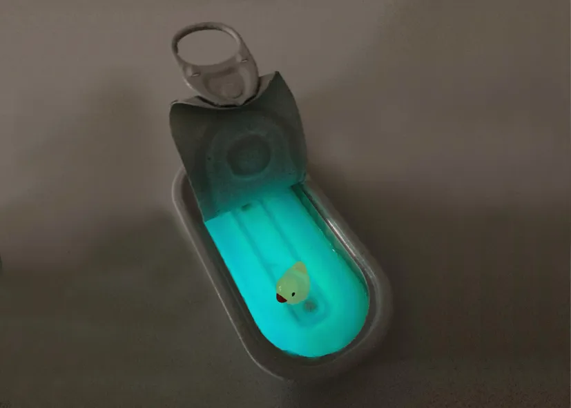 Lichtfänger- vereint Symbole eines stillen Friedensprozesses-Unikat-Bodenprägung mit Herstellungsort und Durchnummerierung