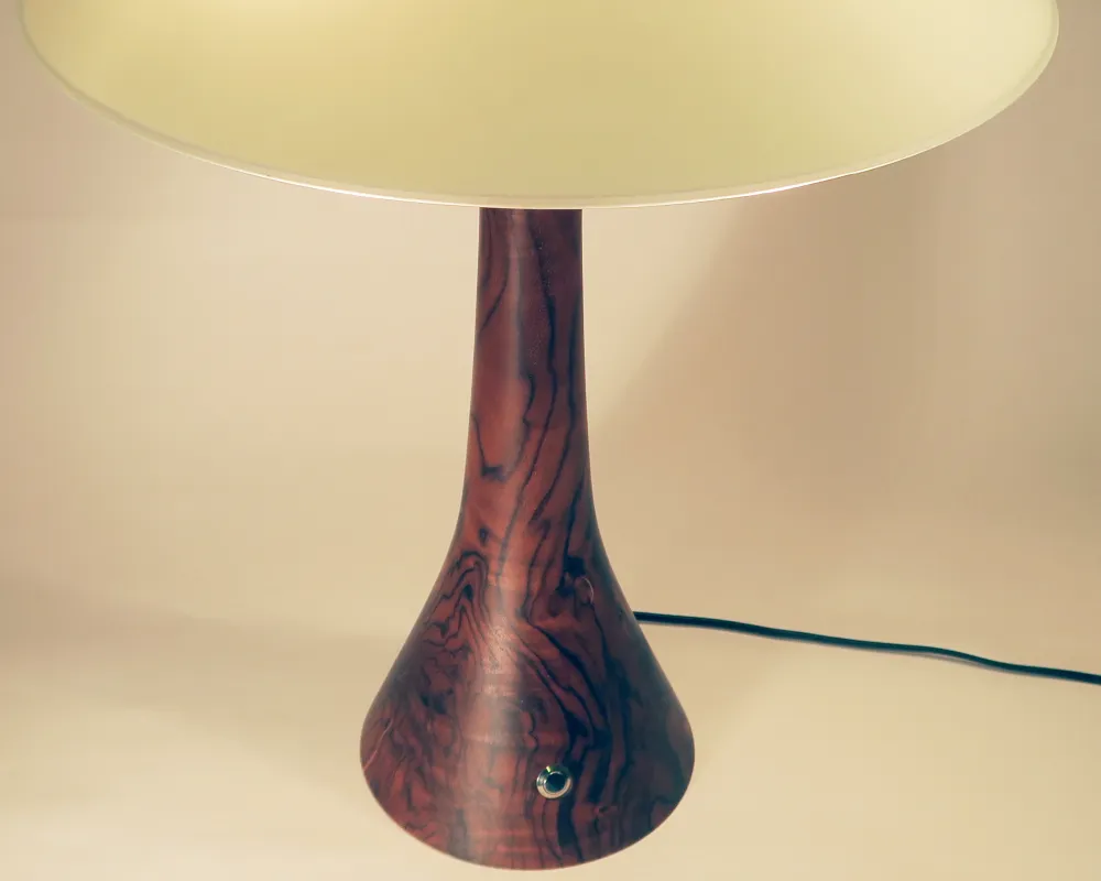 Lampe Walnuss mit Glasschirm