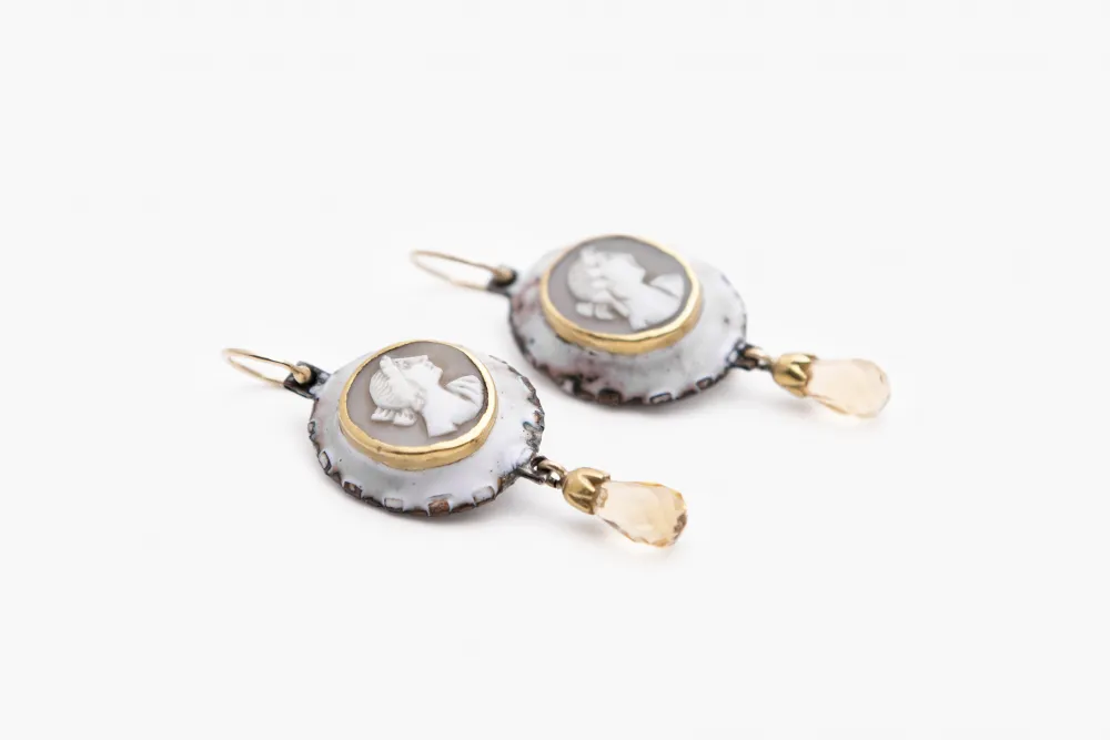 Gemmenohrringe, emaillietes Kupfer, Gold 900, Muschelgemme, Citrin Gemmenohrringe, emmailliert