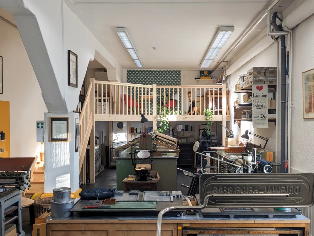 Einblick in das Werkstatt-Atelier Officina Arcana