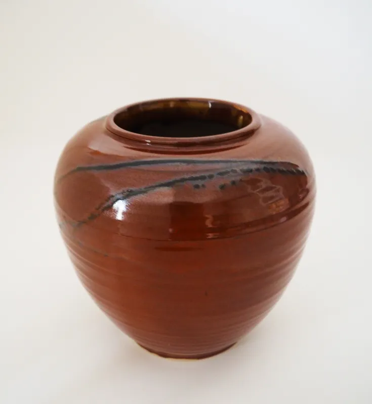 Eisenrote Vase