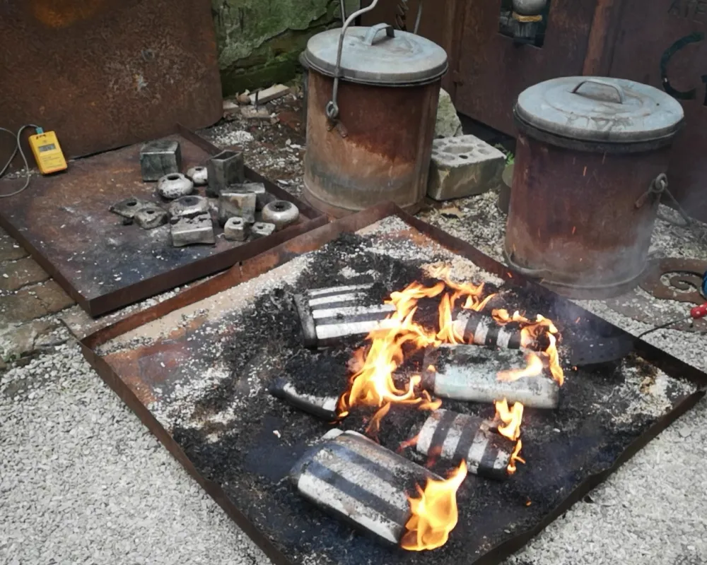 Abräuchern von RAKU- Objekten