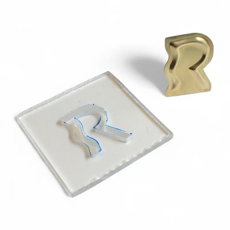 selbst hergestellte Form für das Auftiefen an der Spindelpresse