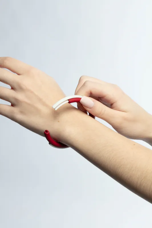 getragener Armreif, geöffnet, Polyamid