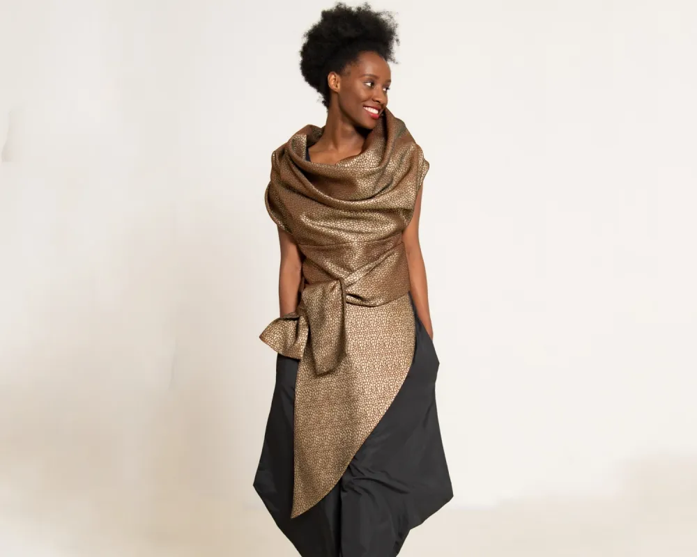 Drei- teiliges Outfit Wickeltop, Schurz, Hose