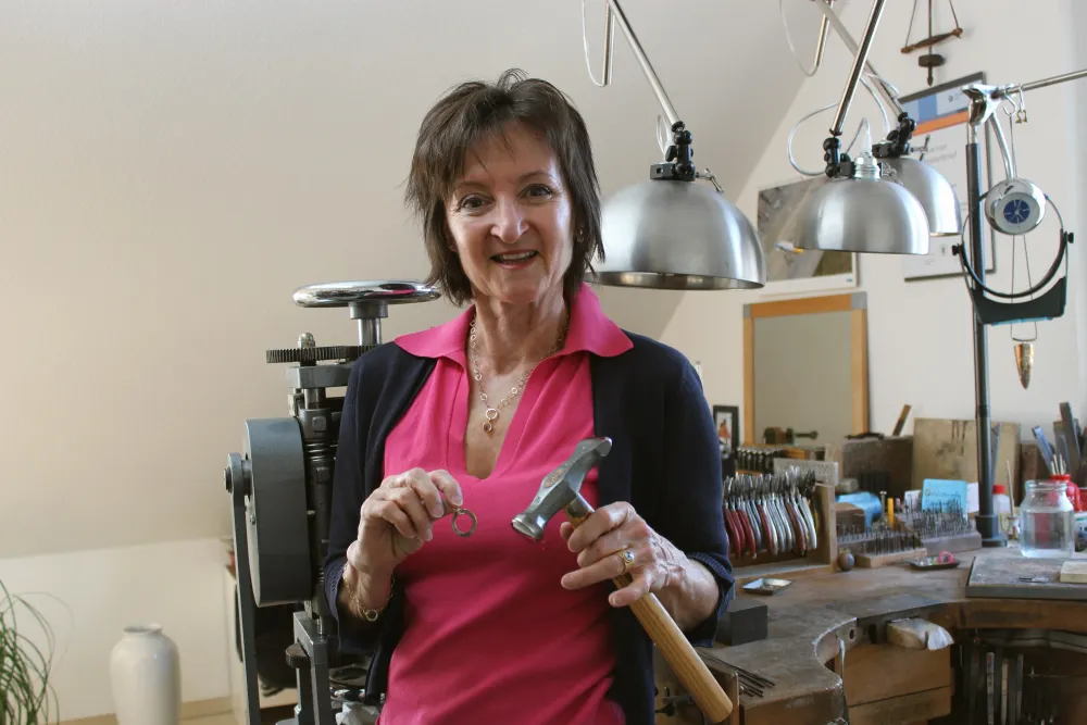 Silke Blank Goldschmiedemeisterin Gestalterin Künstlerin