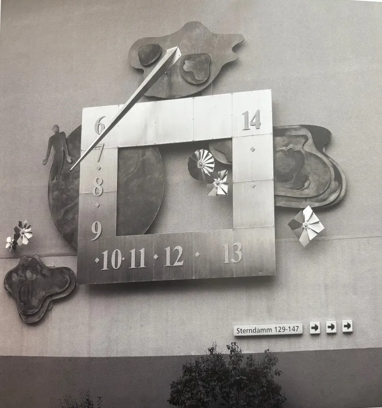 Sonnenuhr, Edelstahl und Stahl, 4mx5m