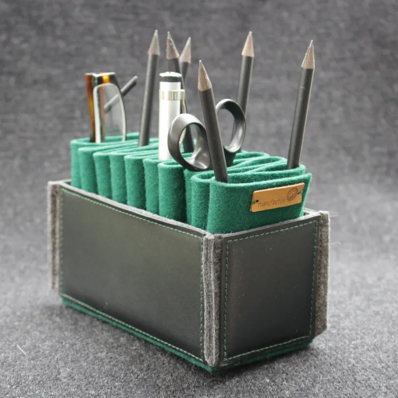 Utensilienbox mit Leder Utensilienbox mit Leder