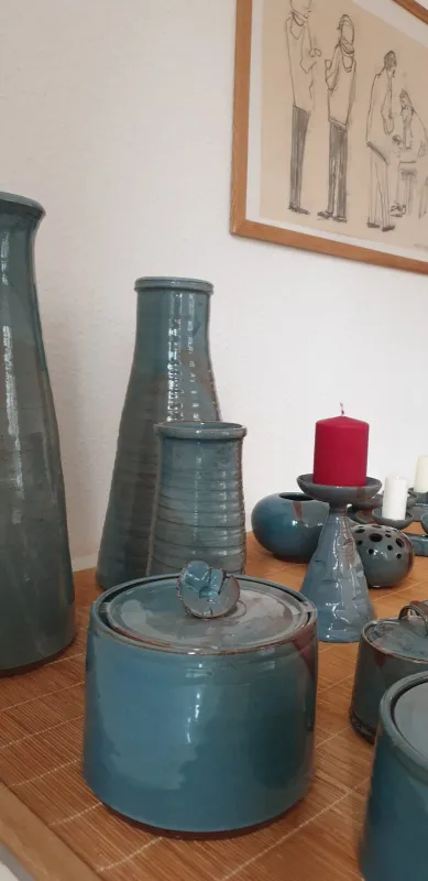 Gefäße aus hochgebranntem roten Ton Grit Lehmann