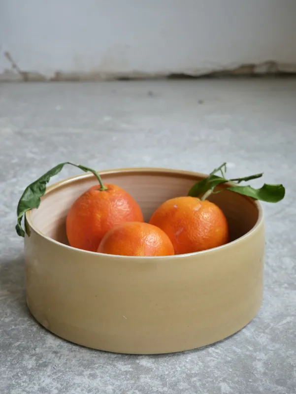 Schale mit Lehmglasur