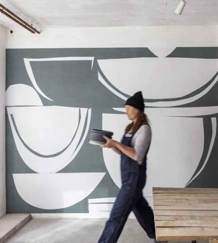 Manuela Hollerbach im Dorfkind Werkstatt-Laden