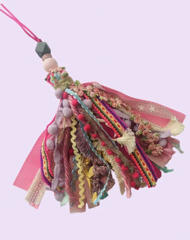 Quasten-schlüsselanhänger