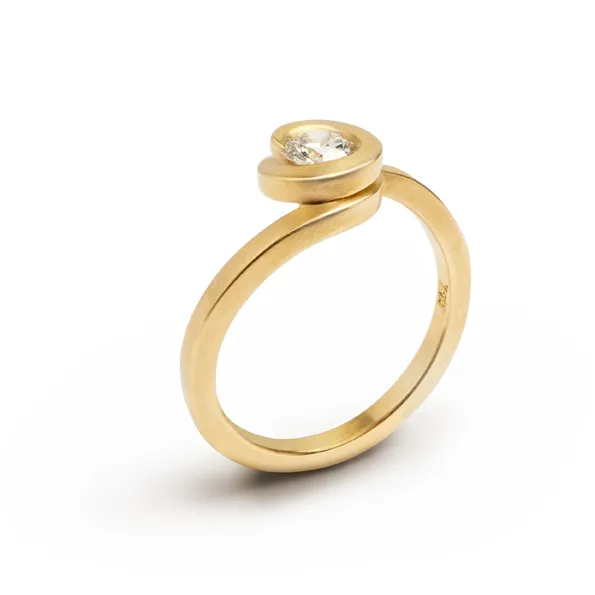 Gewickelter Diamant Ring in Gold