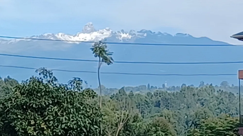 Mount Kenya - copyright SybJekt